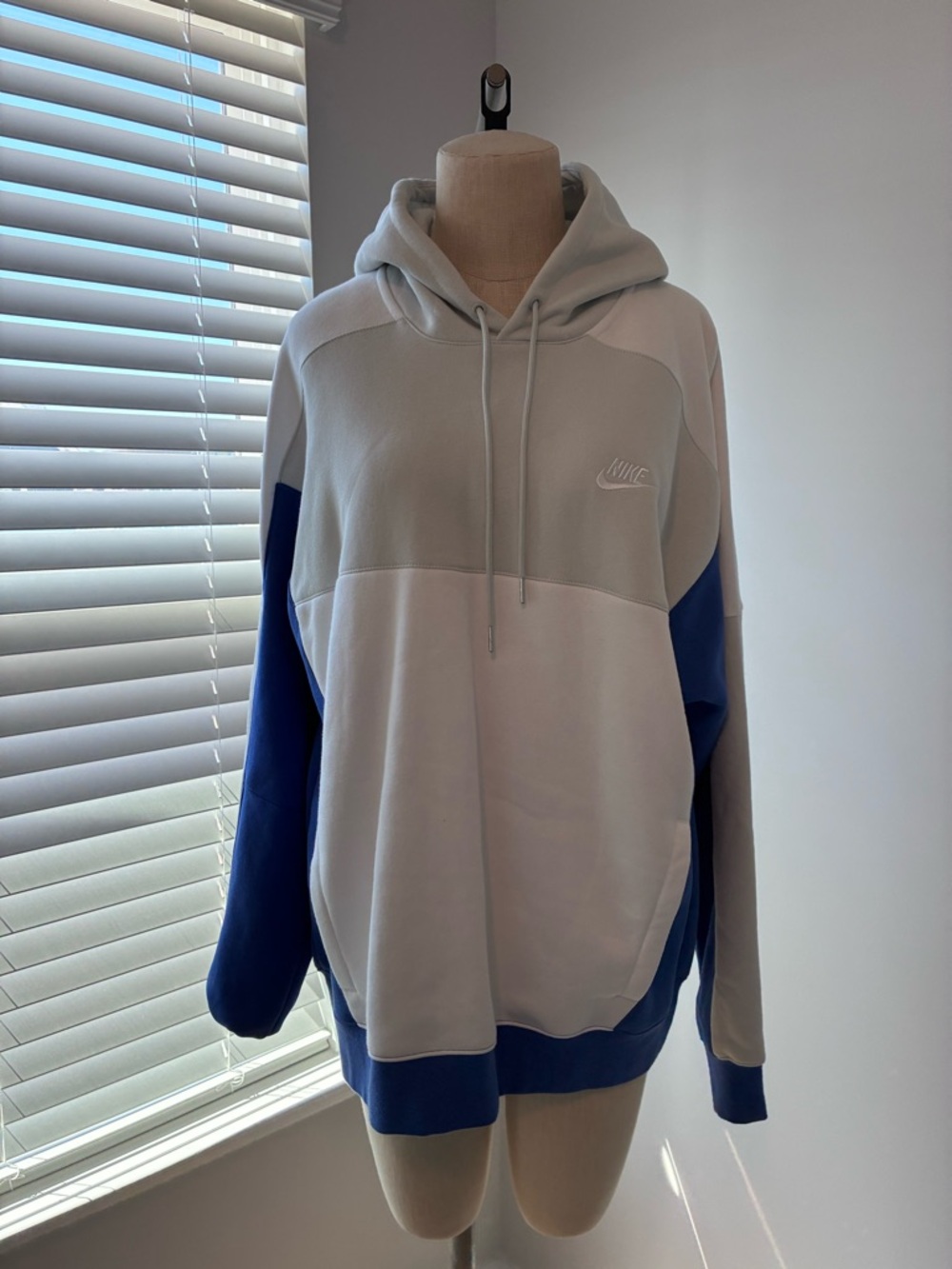 NWT Nike Men’s Colorblock Club Fleece Hooded Sweatshirt